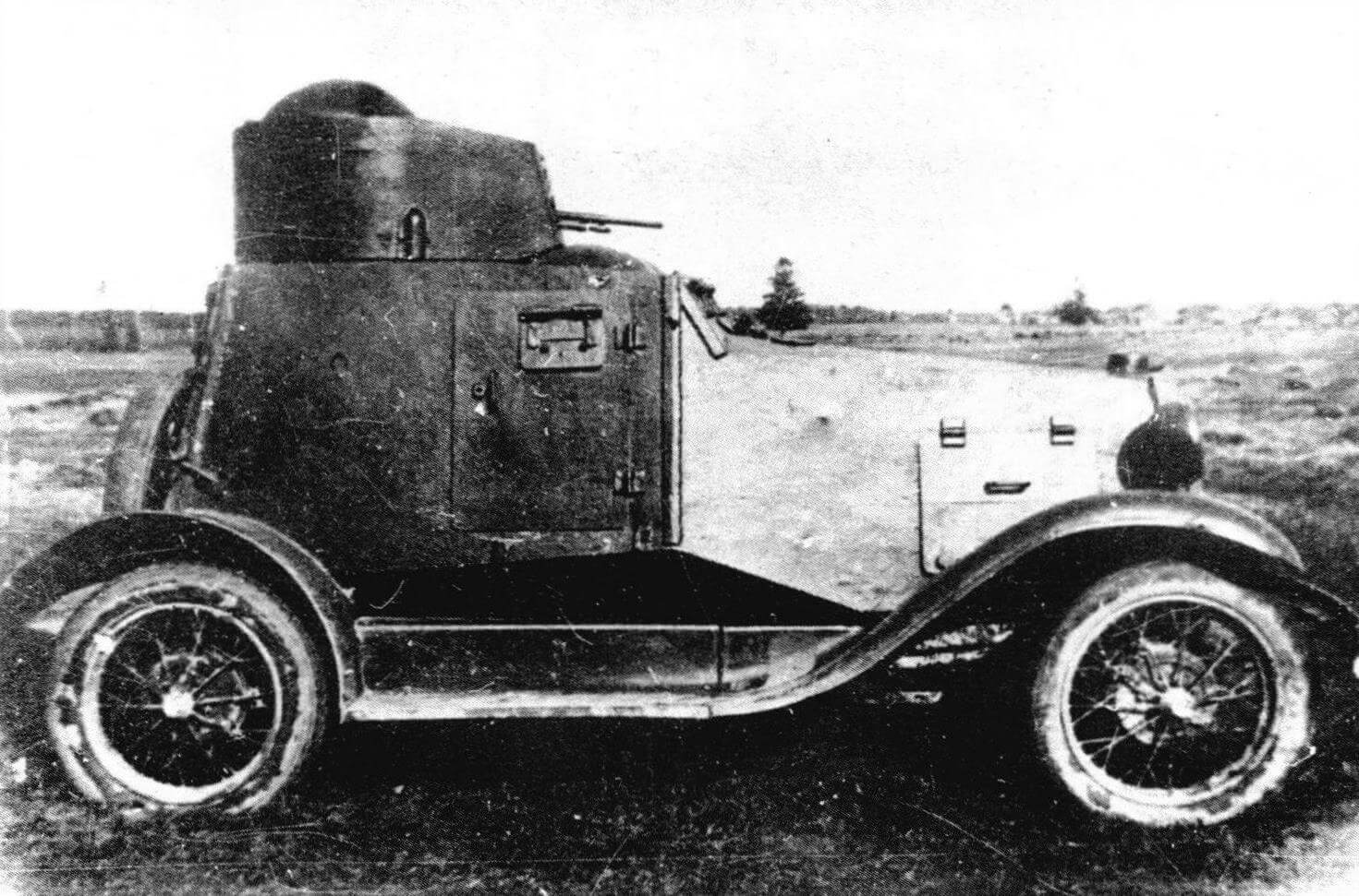 Первый образец бронеавтомобиля ФАИ на испытаниях. 1933 год