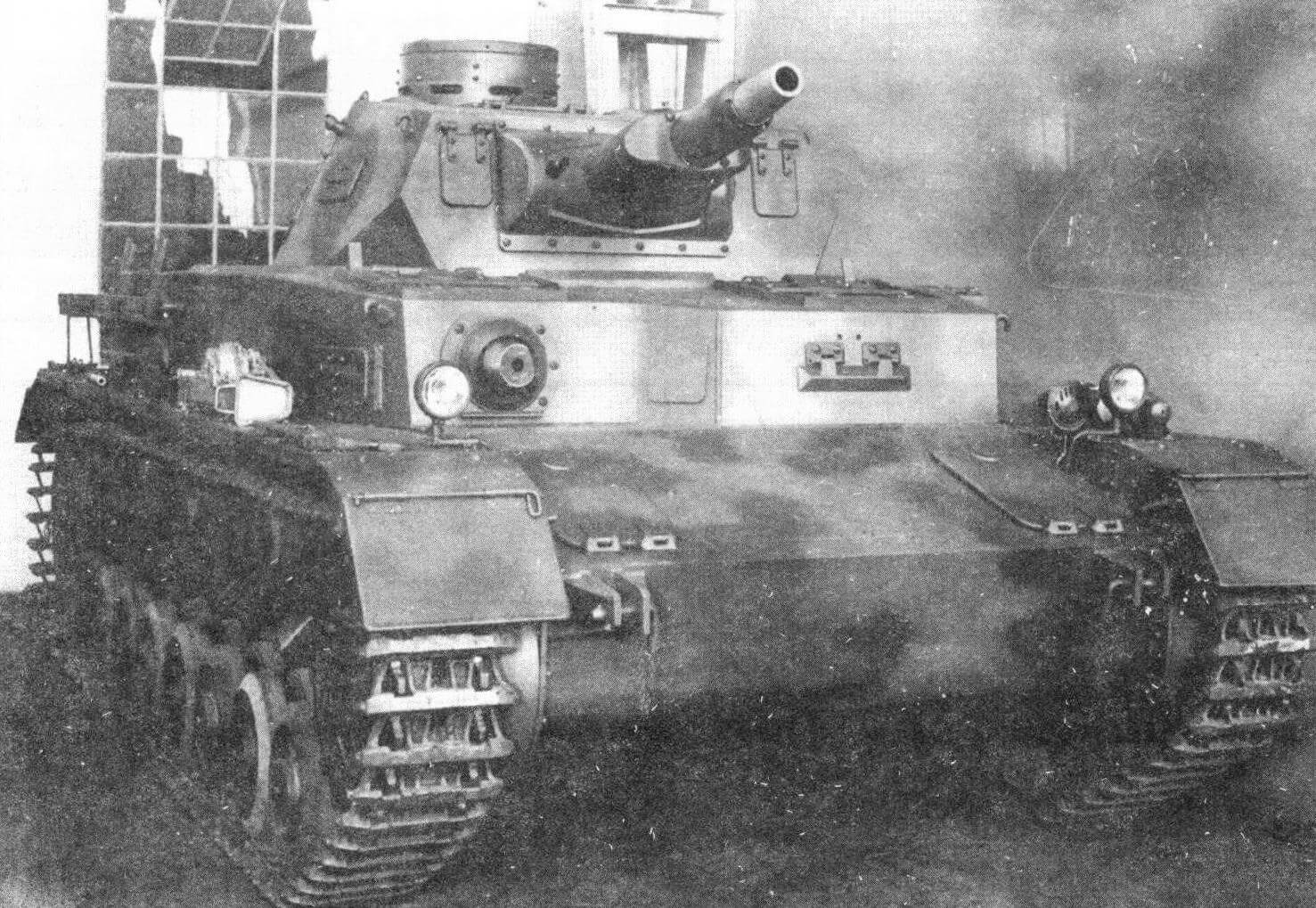 Один из первых серийных Pz.IV Ausf.A в цеху завода Krupp-Grusonwerk в Магдебурге