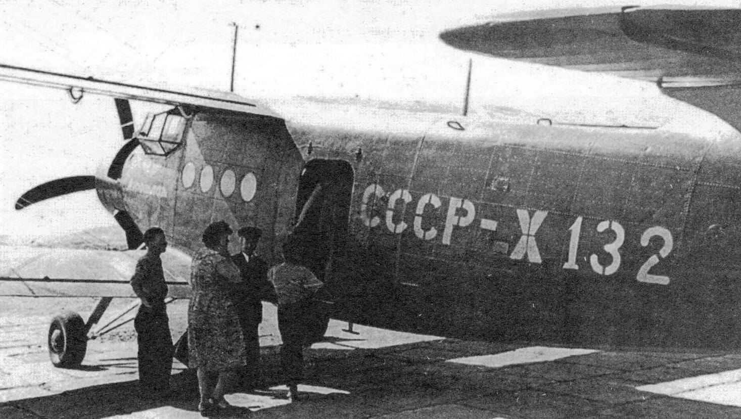 Ан-2 с винтом с саблевидными лопастями, характерными для ранних серий