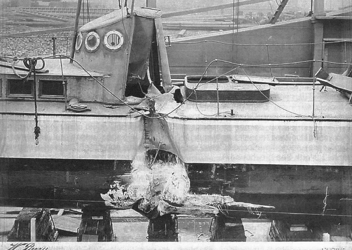«Турбиния» после аварии с пароходом «Кросби» («Crossby»), который едва не перерезал яхту