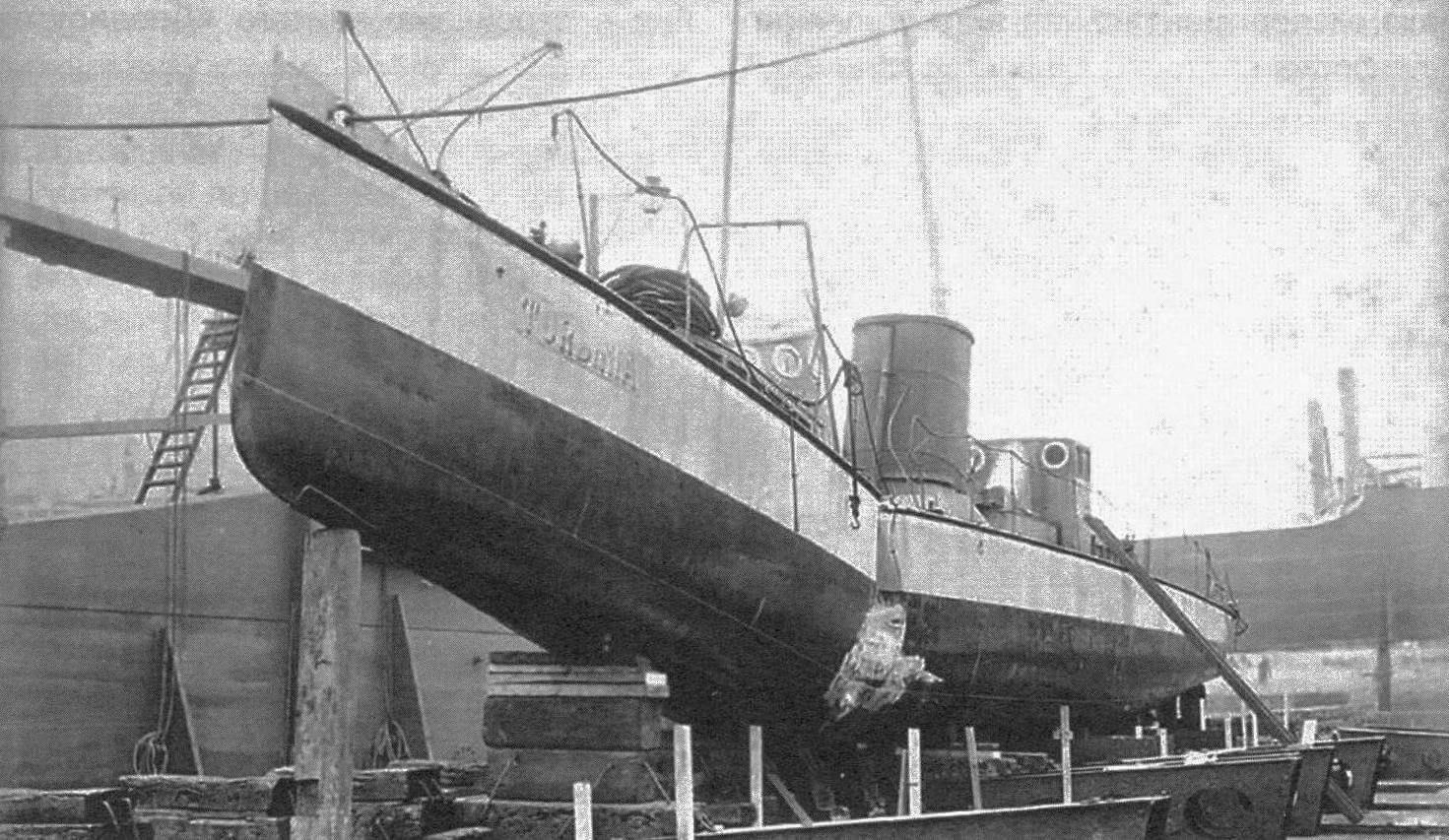 «Турбиния» после аварии с пароходом «Кросби» («Crossby»), который едва не перерезал яхту