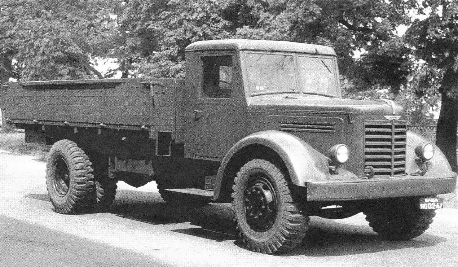 Первый серийный ЯАЗ-200 1947 года