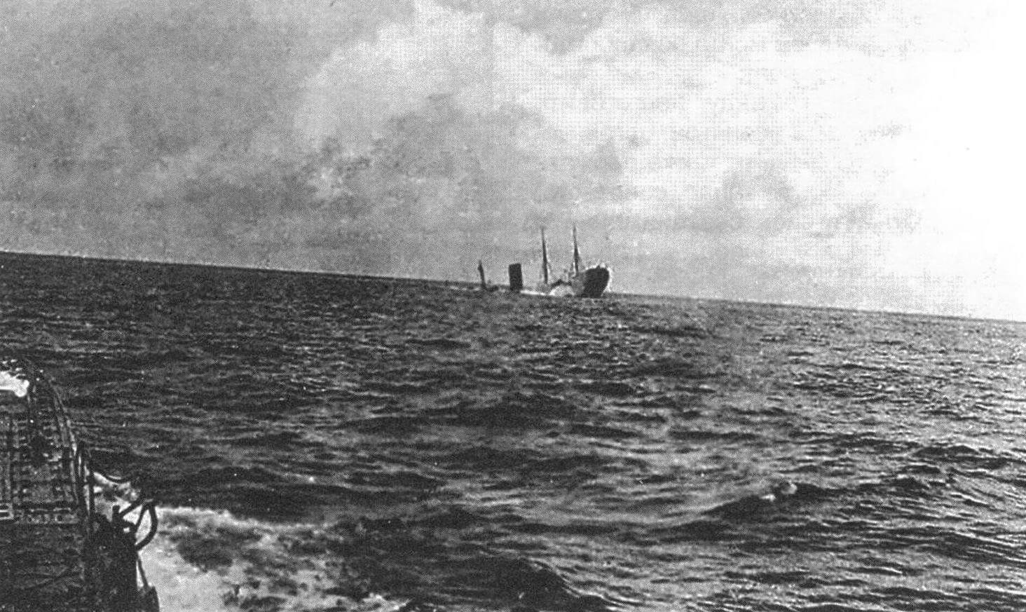 Гибель «Карпатии», фотография сделана с германской субмарины
