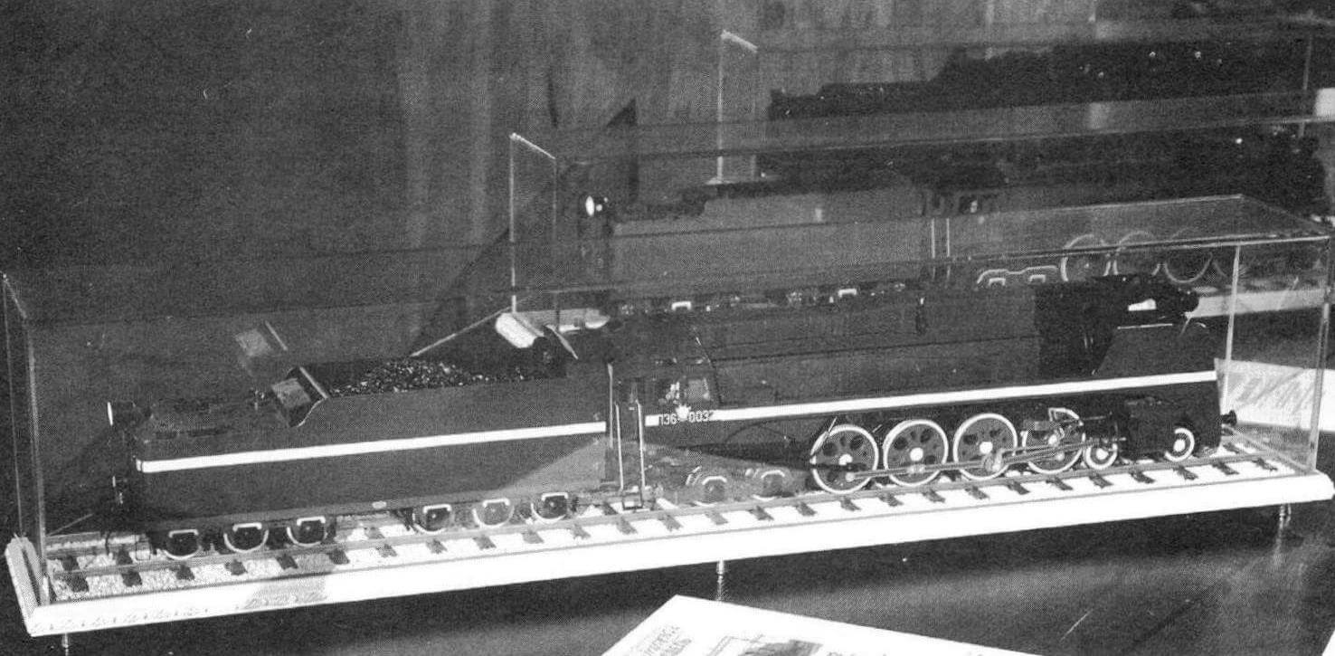 Модели паровозов (масштаб 1:32) из коллекции Александра Лубягова