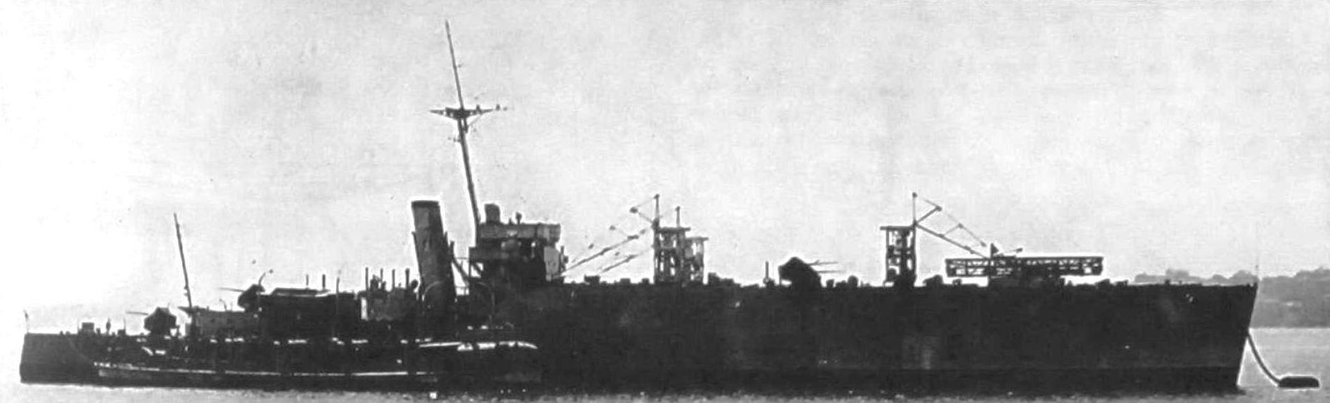 «Альбатрос» в 1936 году с установленной катапультой