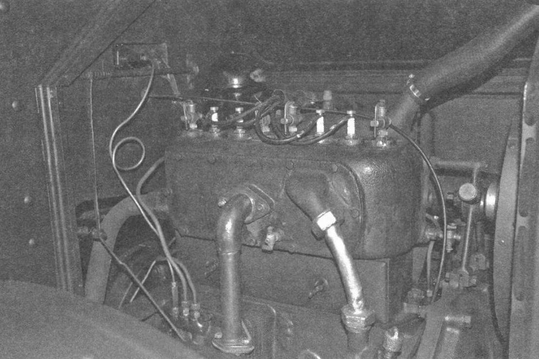 4-цилиндровый двигатель «Уайт-АМО»