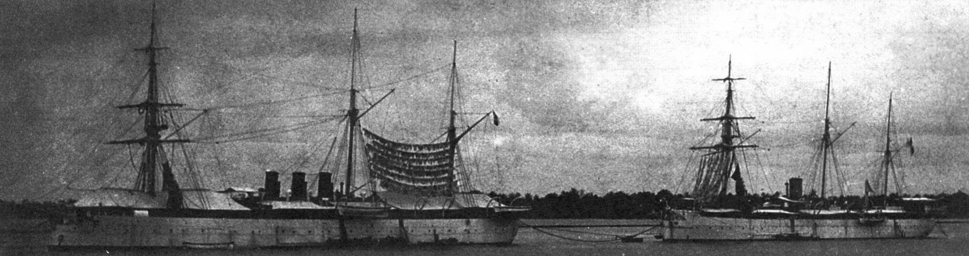 Броненосцы «Конинг дер Недерланден» и «Принс Хендрик» на рейде Сурабайи (Голландская Ост-Индия) в 1887 году