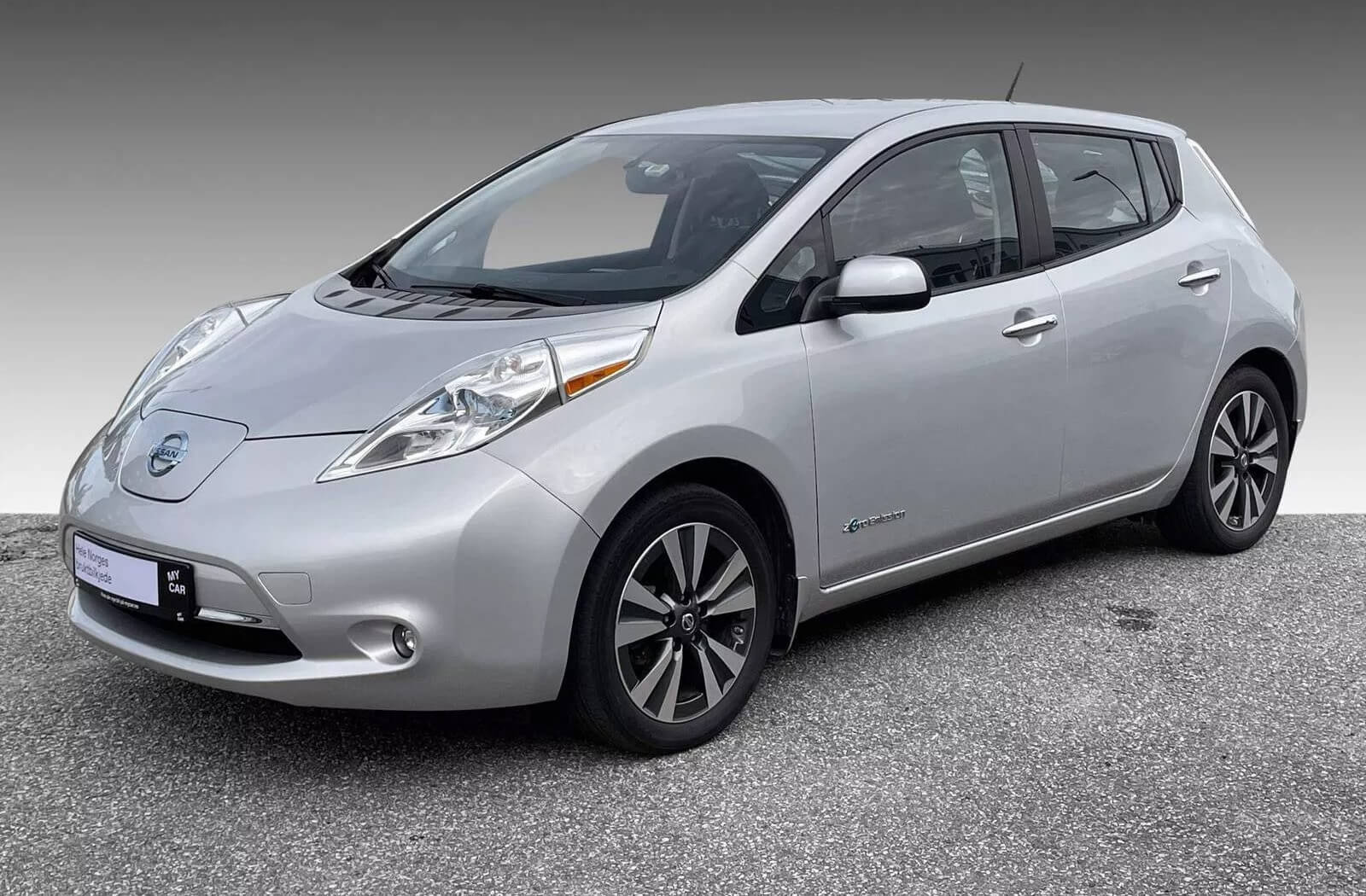 Обзор авто Nissan Leaf - народный автомобиль?