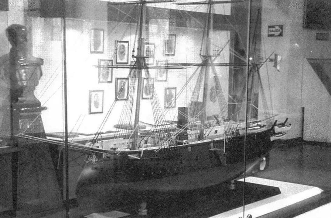 Модель «Индепенденсии» в Морском музее Перу