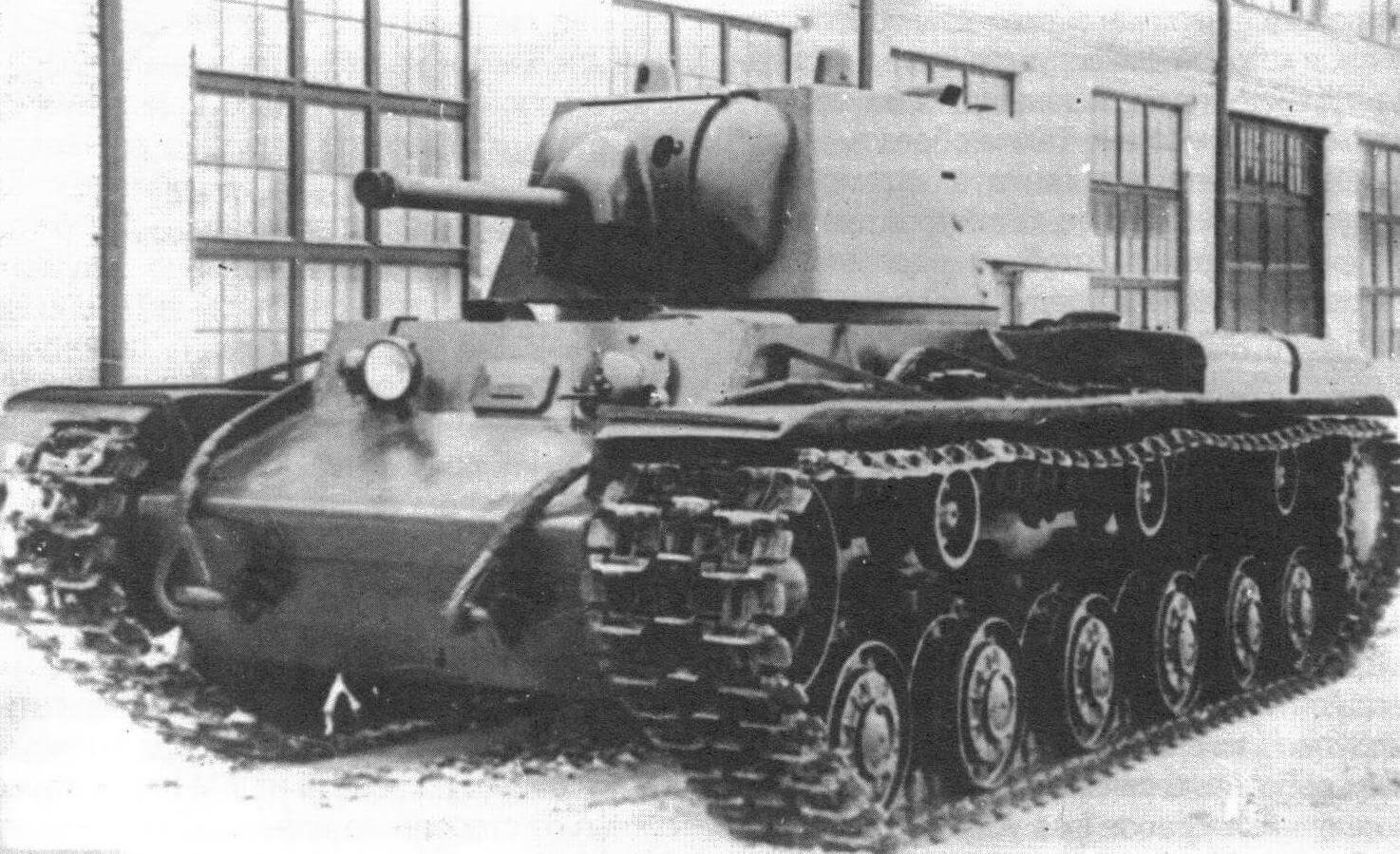 Серийный КВ-1 со сварной башней и пушкой Л-11, 1940 год