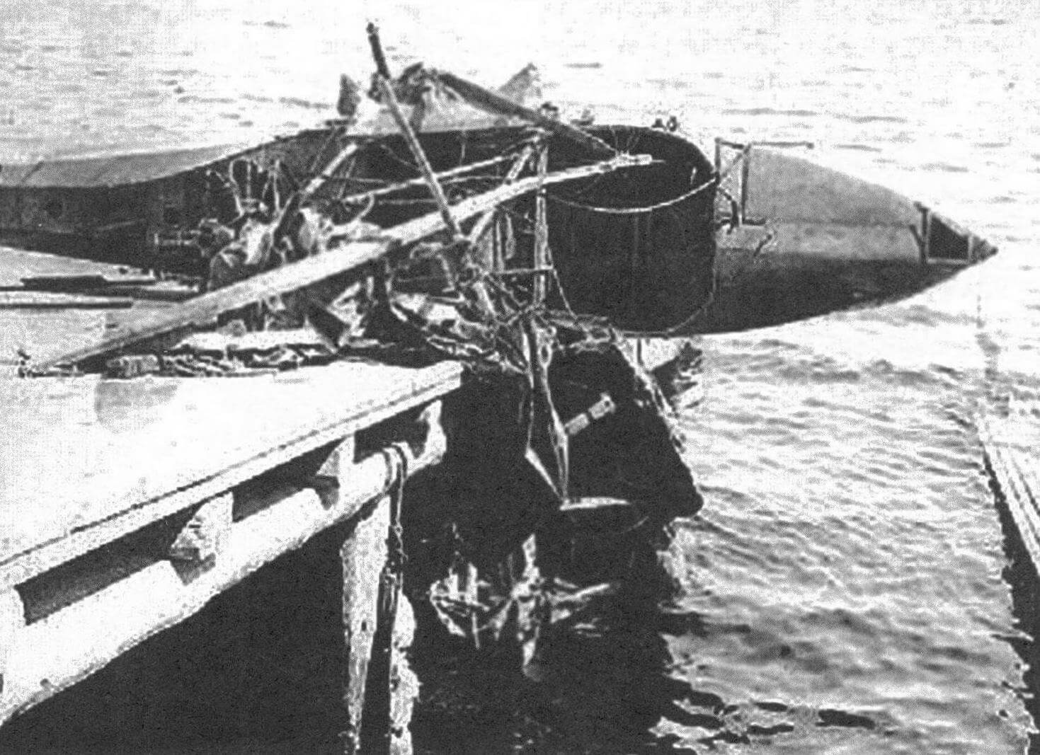 Гидроистребитель Е.Р. Энгельса после катастрофы 5 декабря 1916 года
