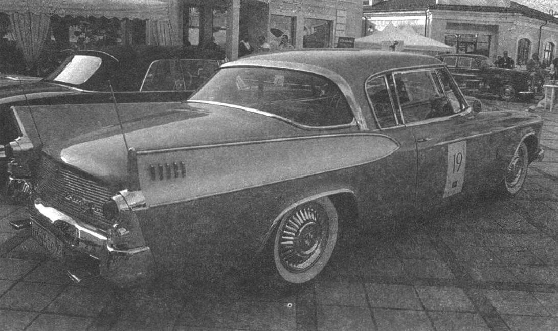 «Плавники» на крыльях - символ американских авто конца 1950-х годов