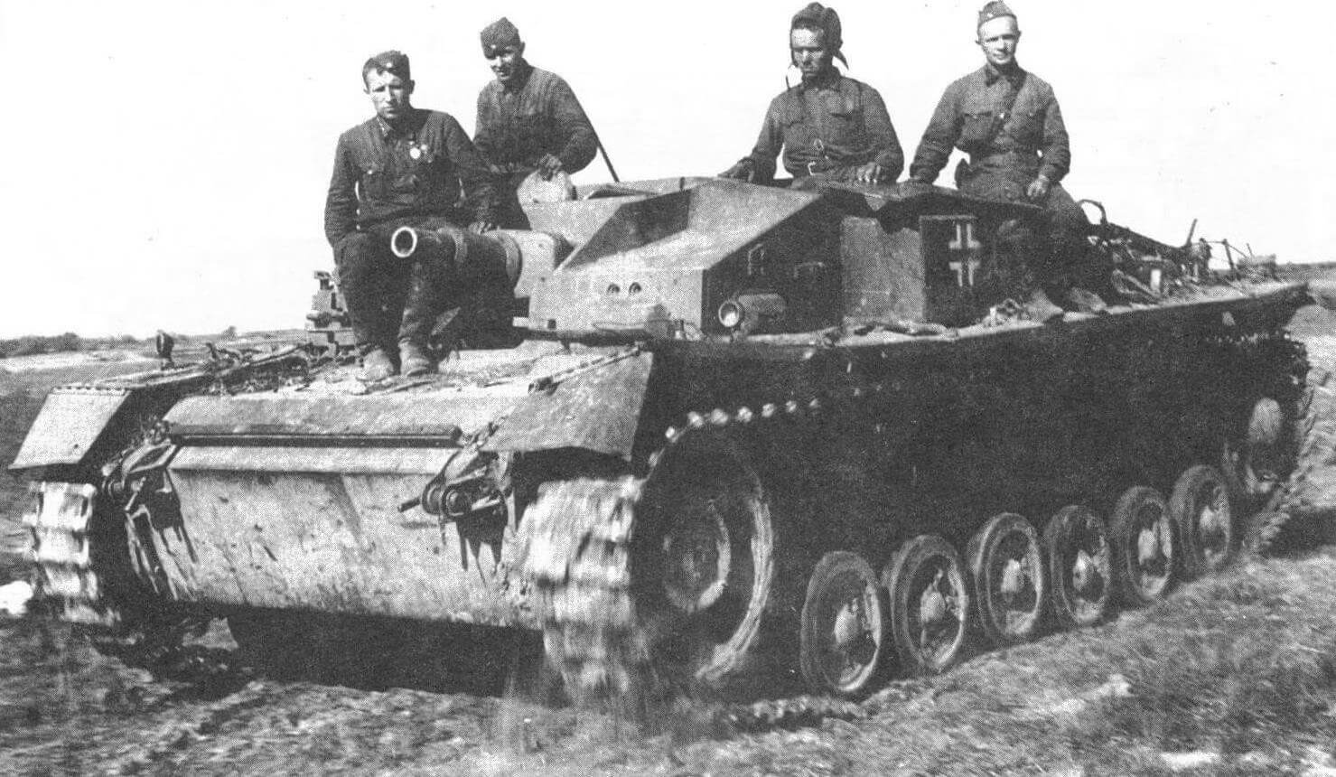 Отремонтированное трофейное штурмовое орудие StuG III Ausf.E. Западный фронт, весна 1942 года