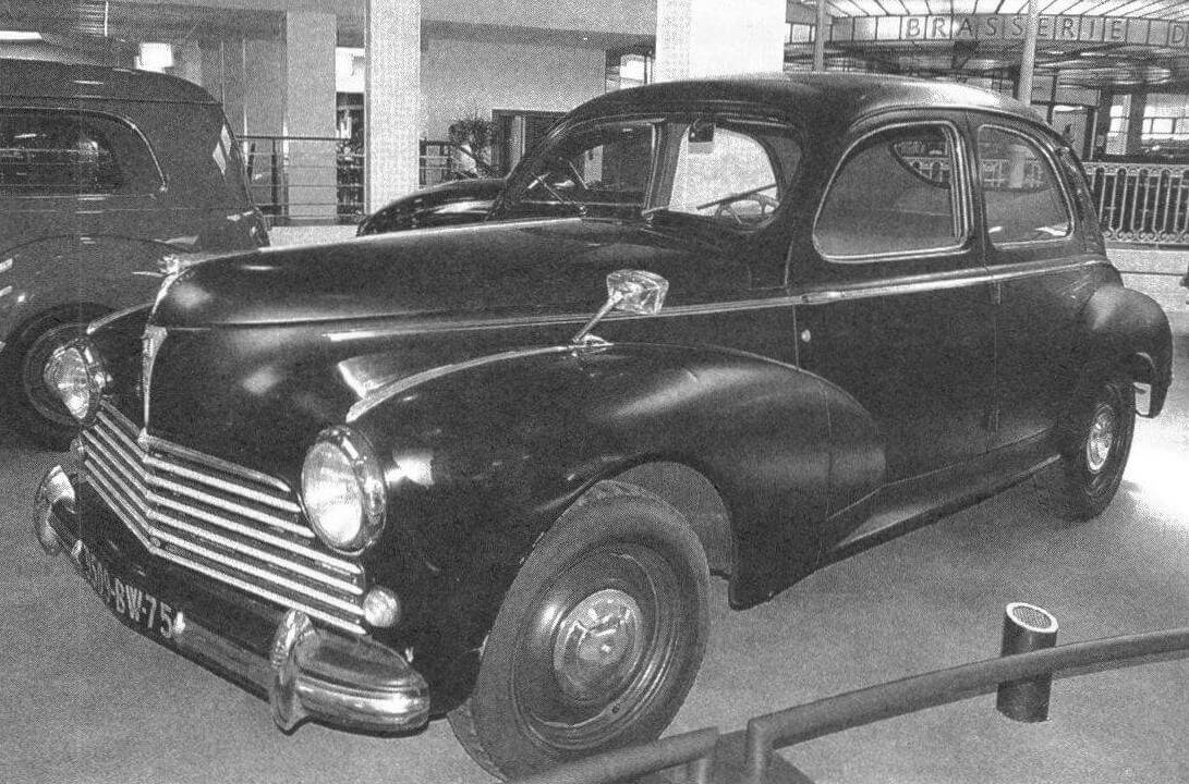 Седан Peugeot 203 Berline 1949 года