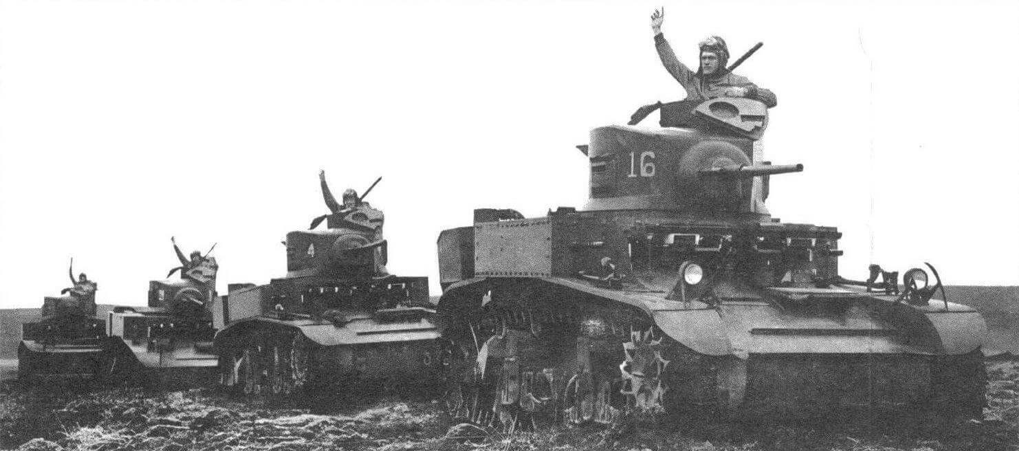 Легкие танки М3 позднего выпуска с подковообразными сварными башнями, 1942 год