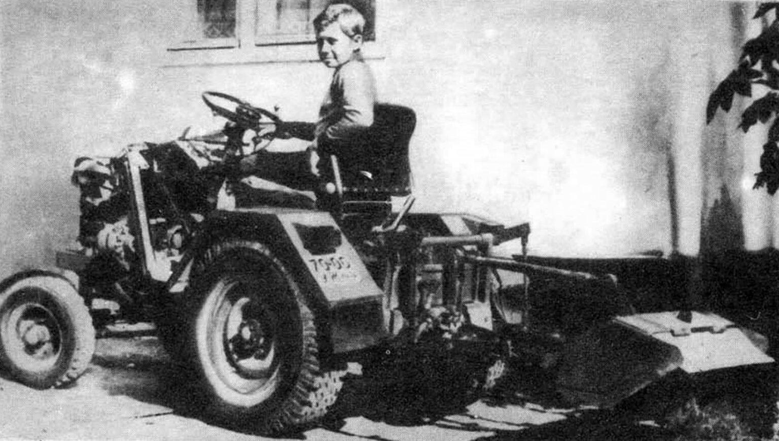 ТРАКТОР ИЗ МЕТАЛЛОЛОМА | МОДЕЛИСТ-КОНСТРУКТОР