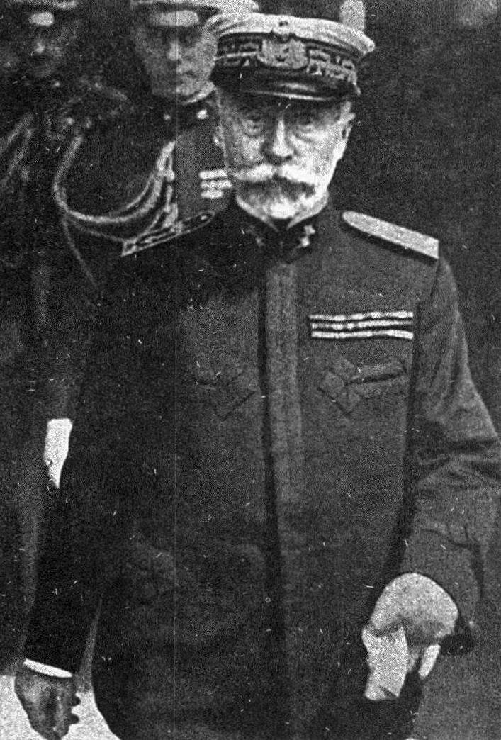 Паоло Эмилио Таон ди Ревель(на фотографии он в звании вице-адмирала)