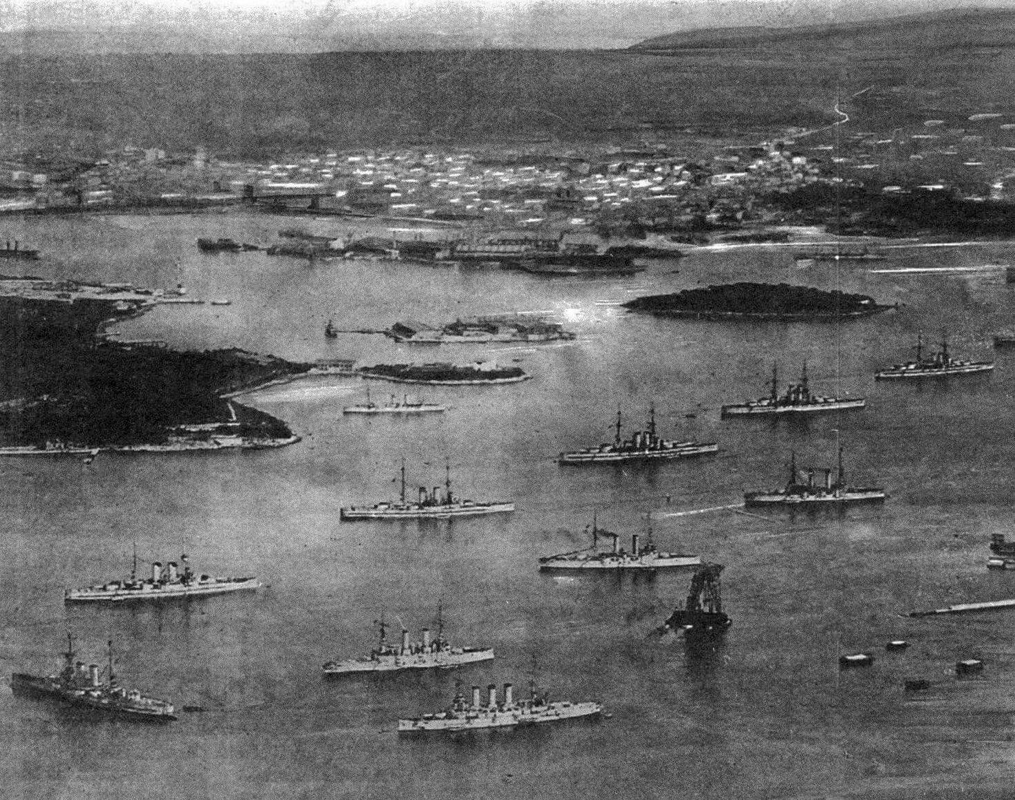 Австро-венгерский (Императорский и Королевский) флот в гавани Полы