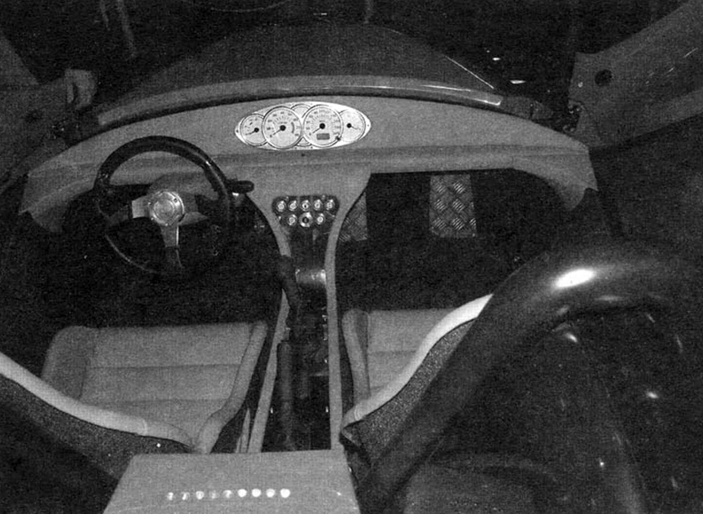 Roadster cockpit