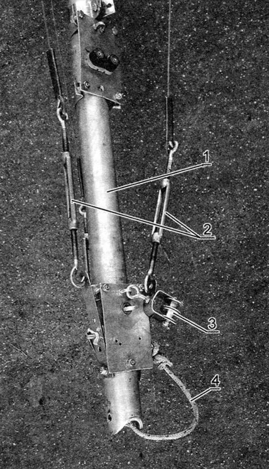 Mast spur (lower part of the mast)