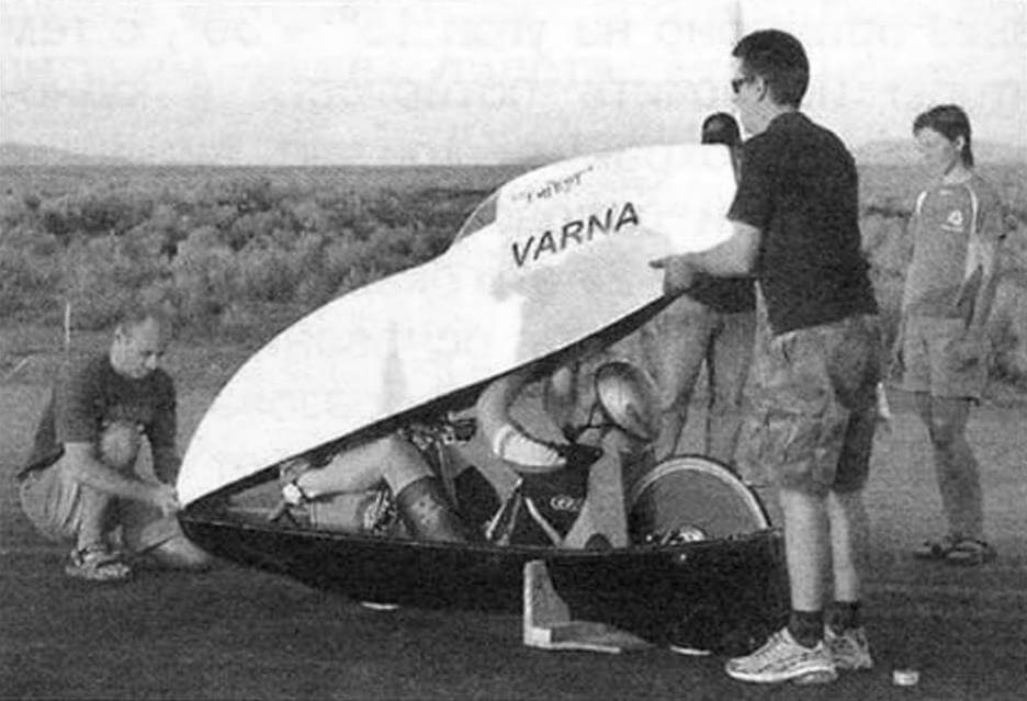 Record cycle mobile Varna Bicycle Constant ground of the Canadian designer G. Georgiev under the control of the rider S. Vitingham