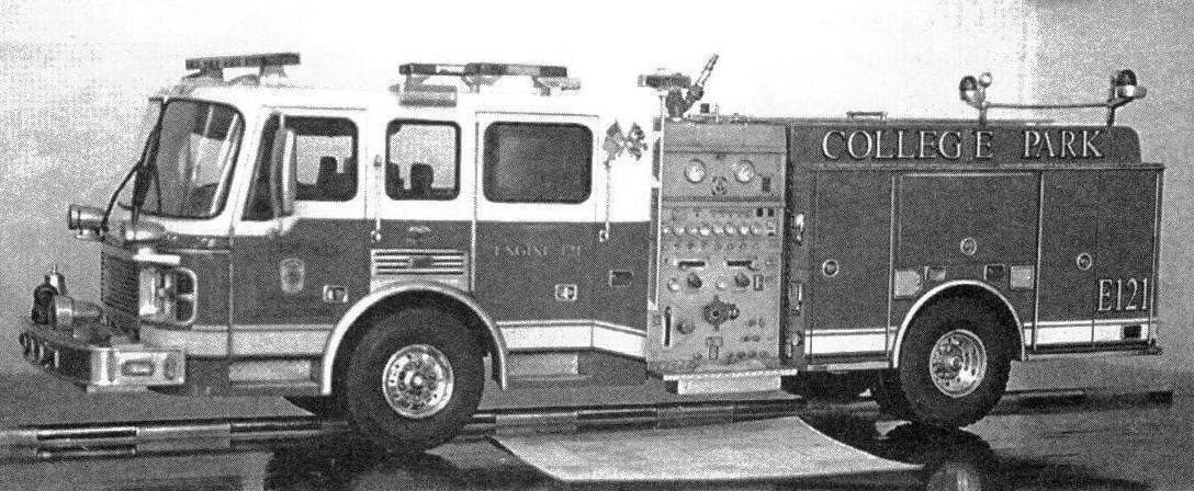 Авторская модель пожарного автомобиля American La France в масштабе 1:25