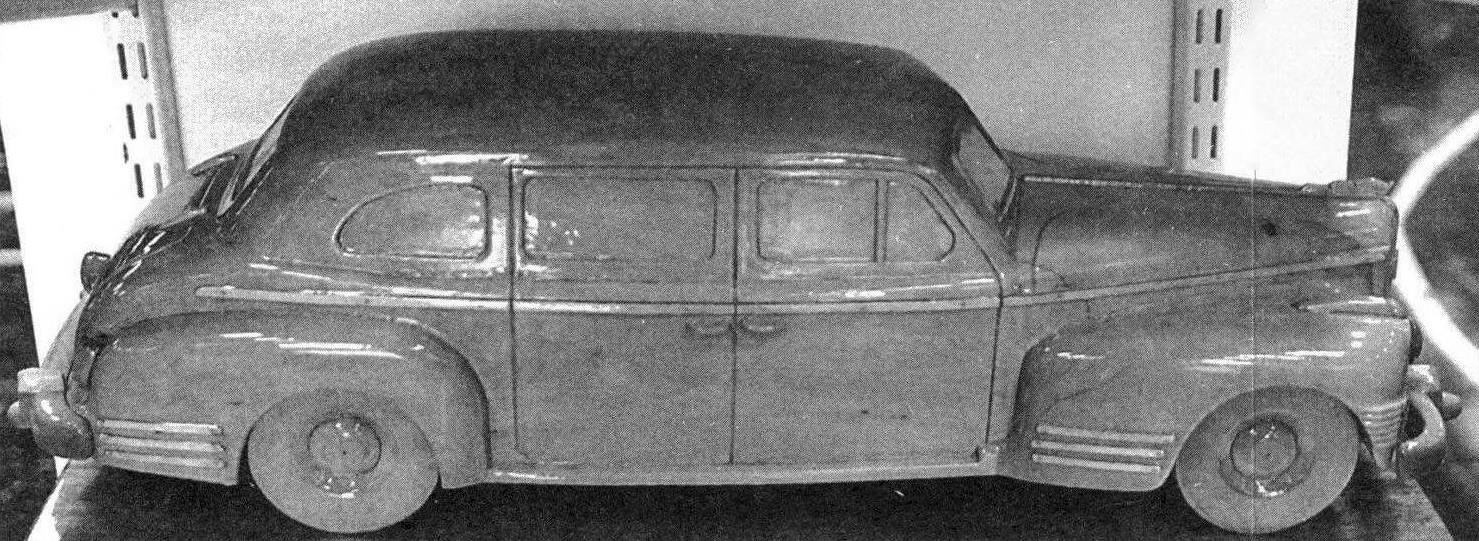 Заводская деревянная модель автомобиля ЗиС-110 в масштабе 1:10