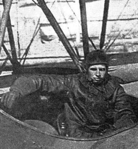 Морской летчик штабс-капитан лейб-гвардии В.Л. Корвин-Кербер, Баку (1917 год).