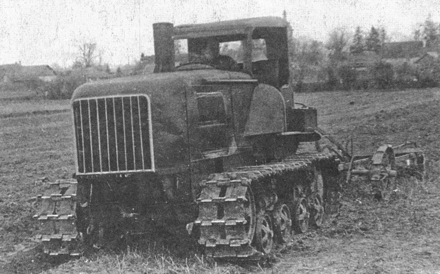 Паровой трактор ПТ-1 в ходе экспериментальной эксплуатации, 1948 год