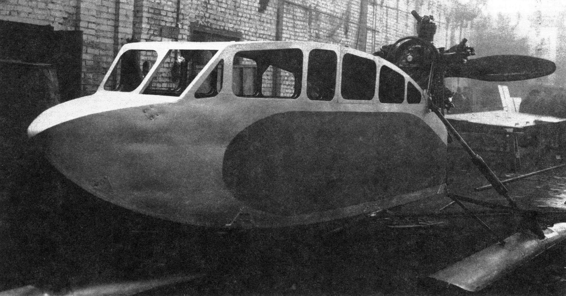 Аэросани ОСГА-6 в процессе постройки
