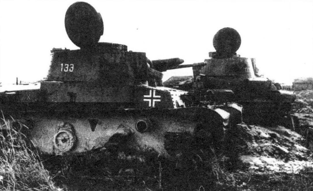 Танки Pz.35(t), подбитые в районе города Зубцов Тверской области. 1942 год