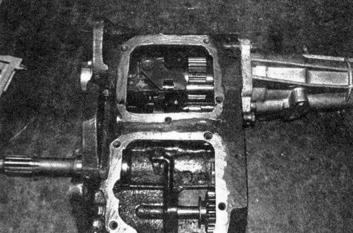 Transmission with covers removed