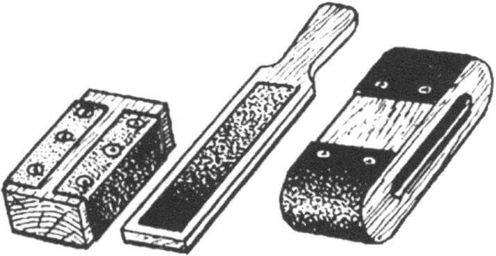 Рис. 7. Приспособления с наждачной бумагой
