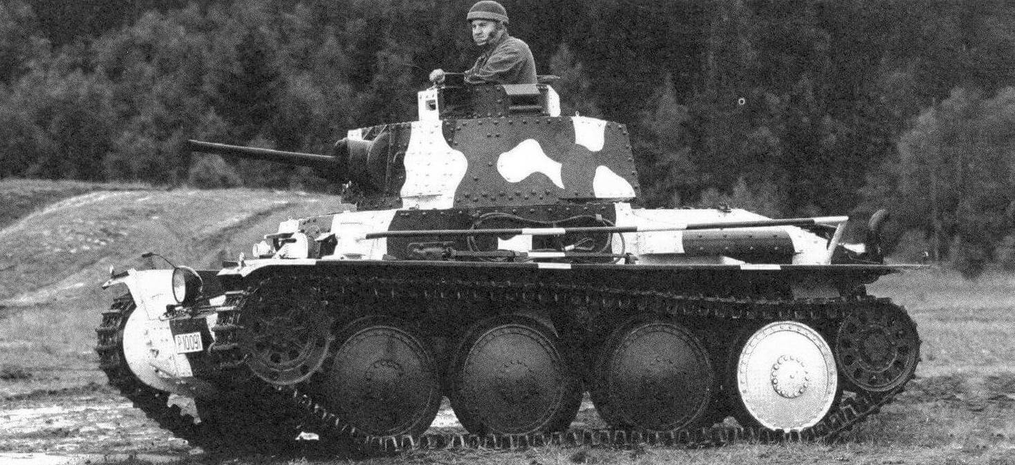 Танк, восстановленный до уровня LT vz.38 (Pz.38(t) Ausf.A), во время публичной презентации чешской армии на полигоне Багна - BAHNA 2018