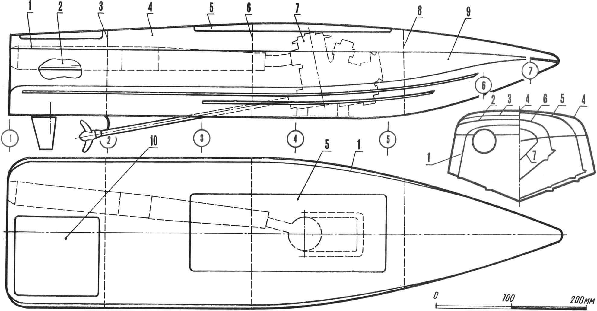 Рис. 1. Радиоуправляемая судомодель класса FSR-3,5 со стеклопластиковым корпусом