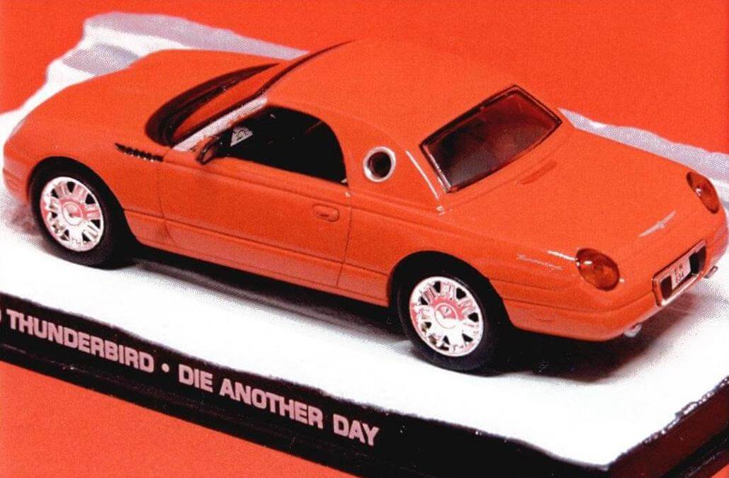 Модель Ford Thunderbird 2002 года фирмы GE Fabbri