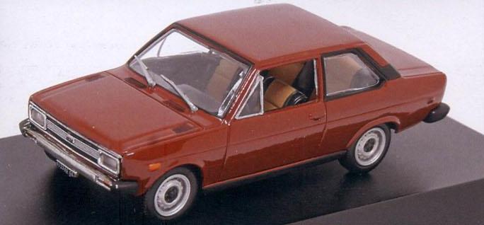 Модель Fiat 131 Mirafiori 1974 года фирмы Starline