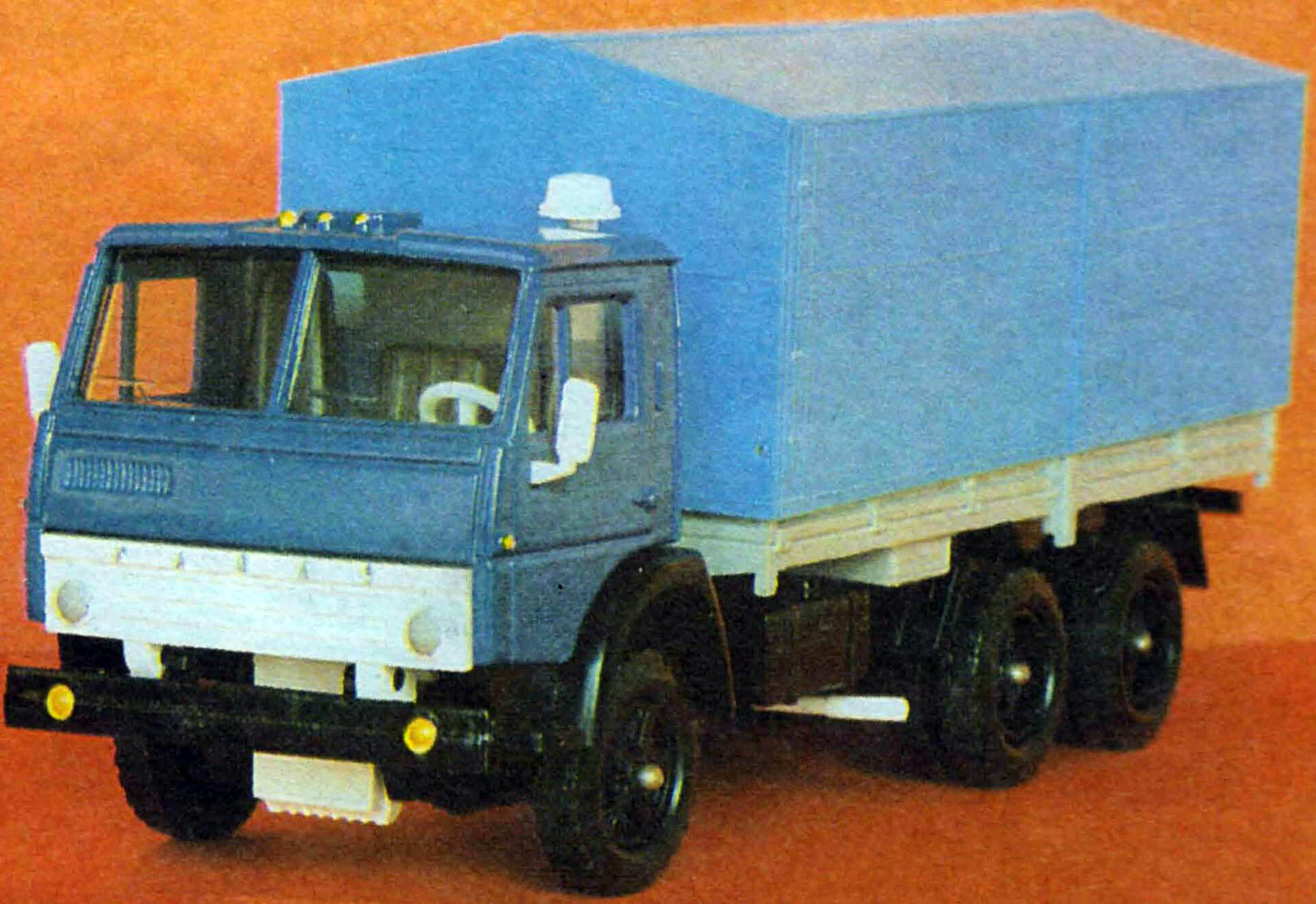 КамАЗ-5320 (6X4)