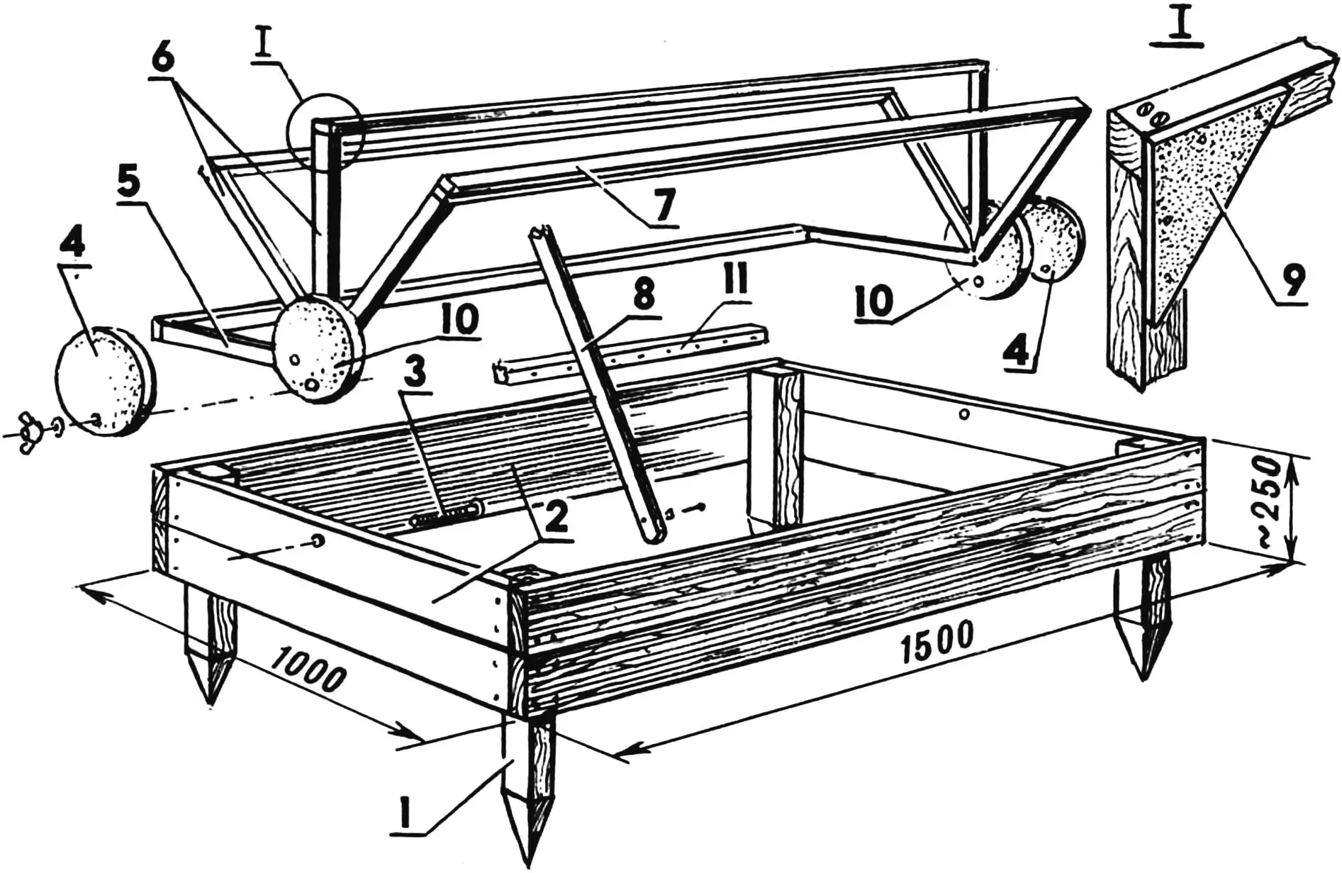 Greenhouse with rotating cover