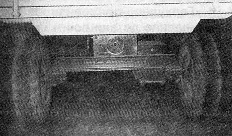 Задний мост и фланец вала отбора мощности