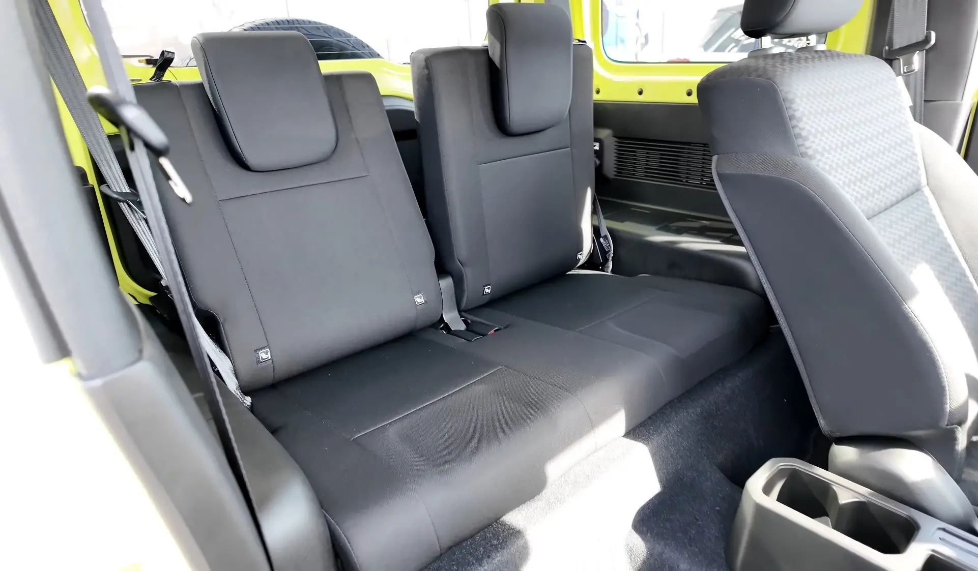 Салон Suzuki Jimny 2025