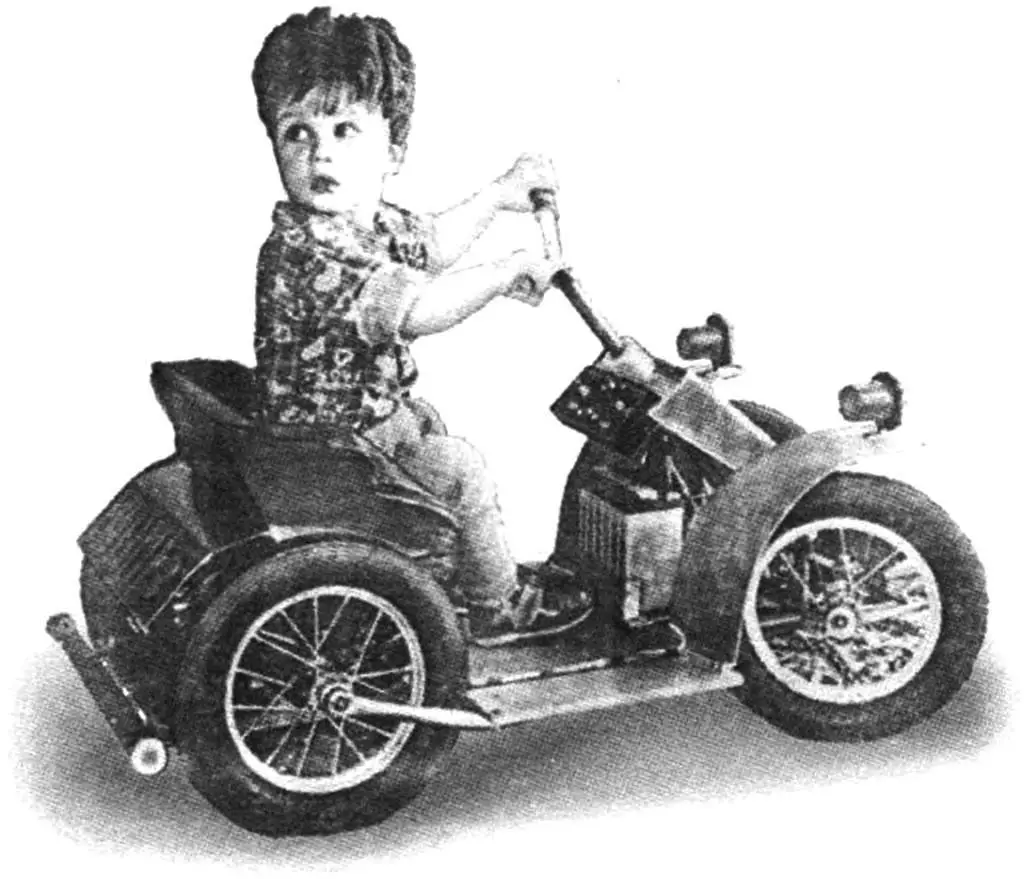 «ЭЛЕКТРОБРИЧКА» ДЛЯ ВНУКА