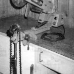 МОЖЕТ ПИЛИТЬ, ТОЧИТЬ И РЕЗАТЬ