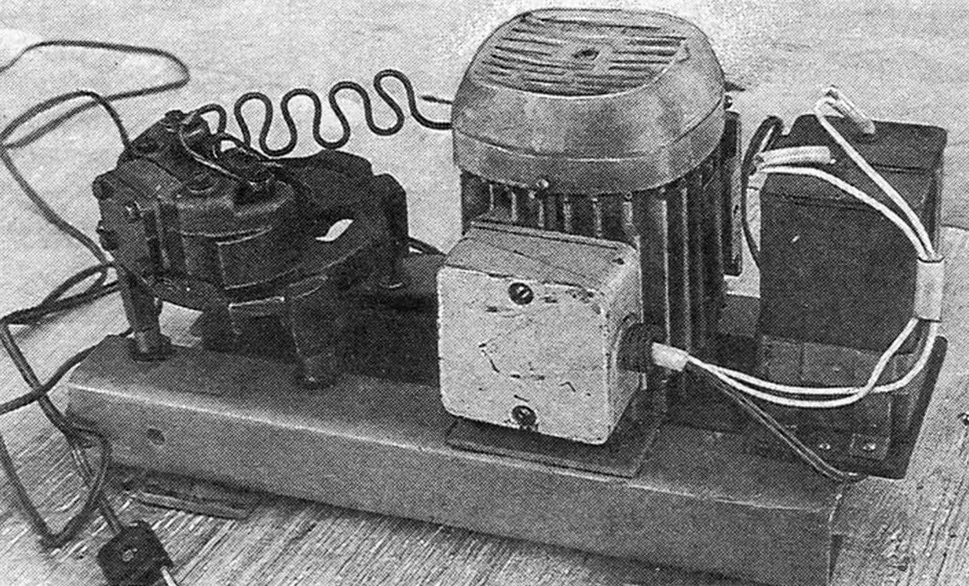 КОМПРЕССОР ИЗ ХОЛОДИЛЬНИКА