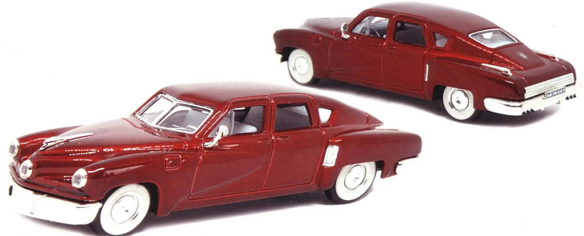 Модель автомобиля Tucker 48 Фирмы Signature. Простенькая, но редкая и эффектная копия