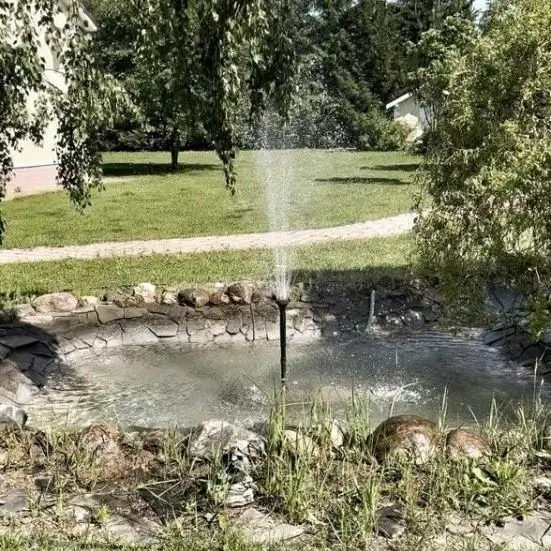 Фонтан возле дома