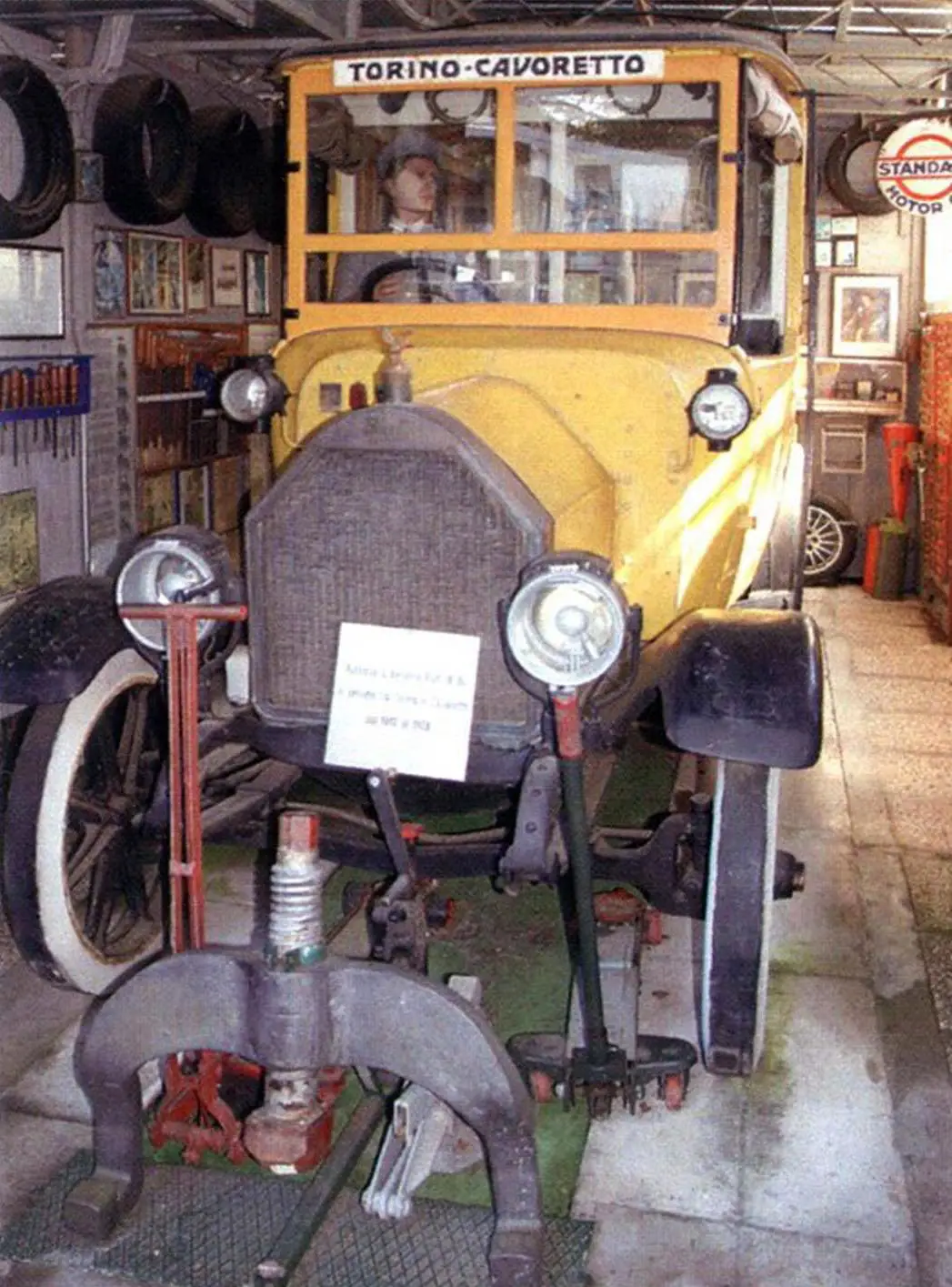 Старейший автомобиль в коллекции -автобус Fiat 18 BL. Он работал в Турине с 1912 по 1928 год