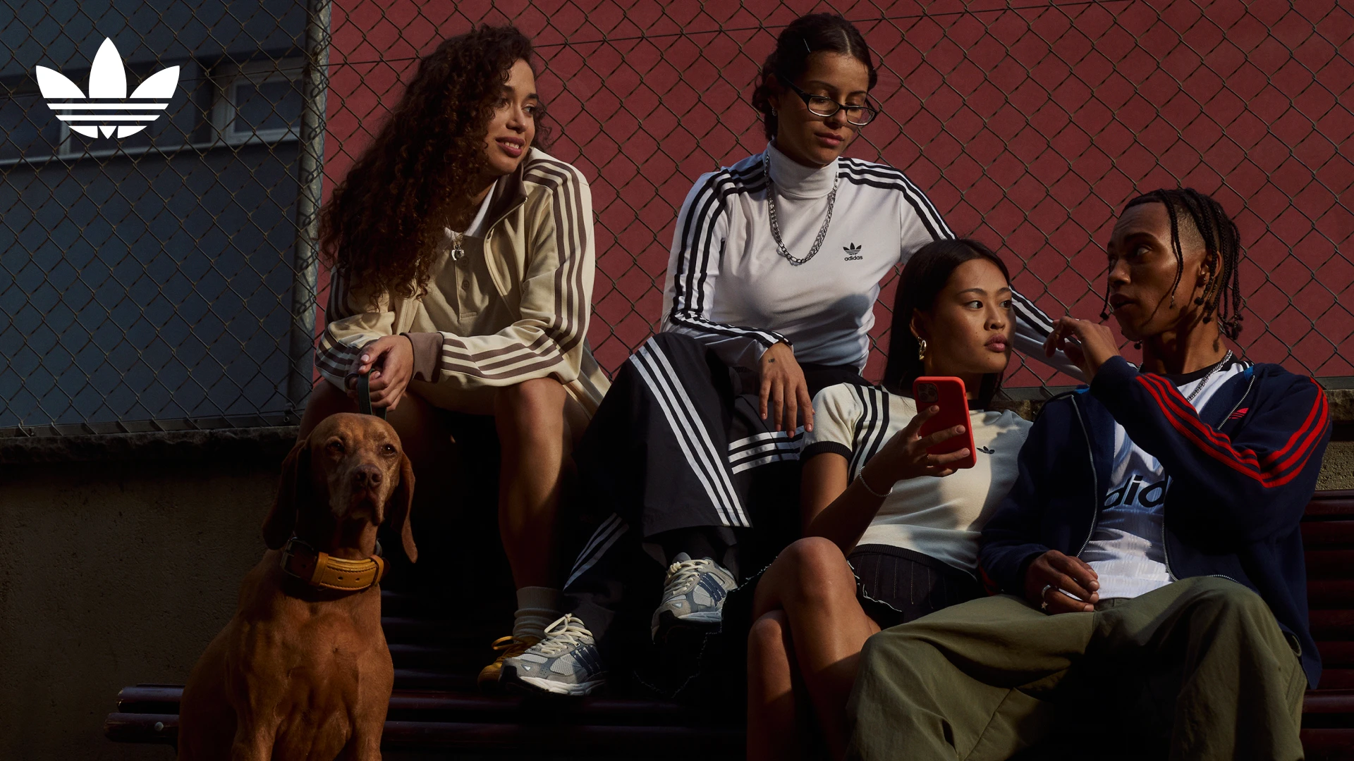 adidas – компания, ставшая настоящим символом спортивного совершенства и современного стиля