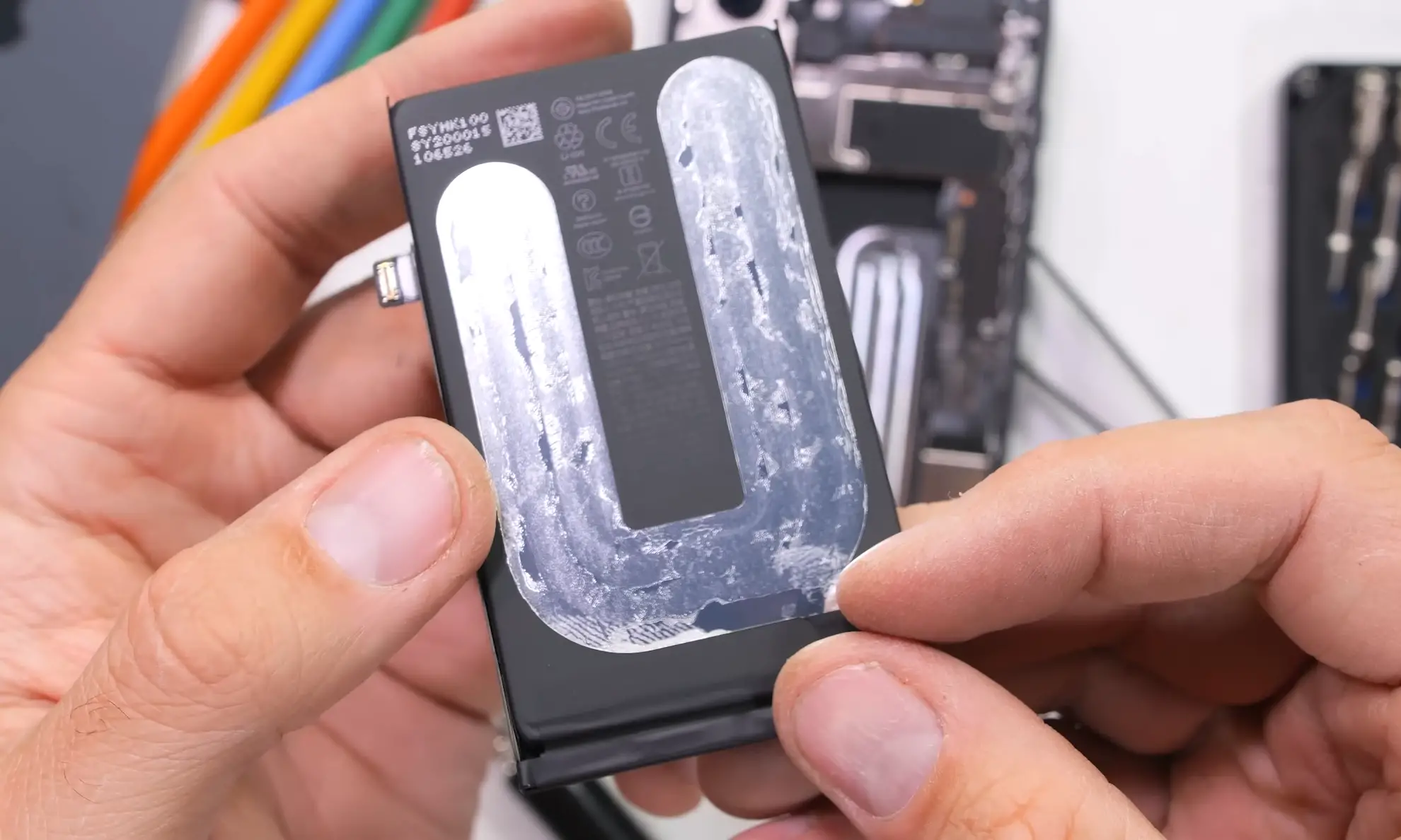 Аккумулятор iPhone 17