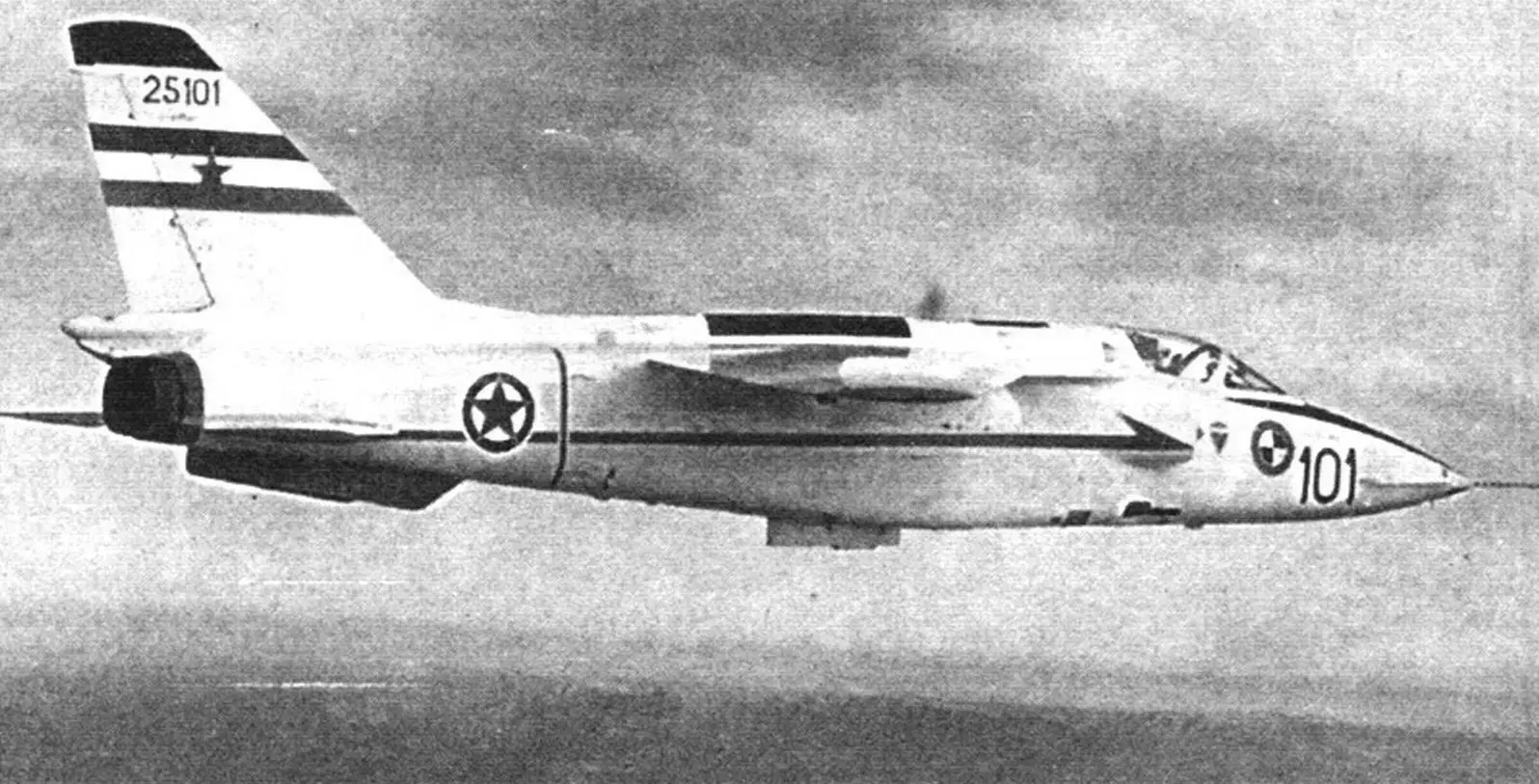 First prototype Yugoslav J-22 Orao № 25101 in original color scheme